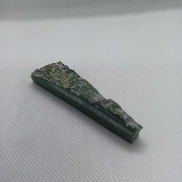 (Grade-A) BC Nephrite Jade Specimen 37g - Picture 2 of 4